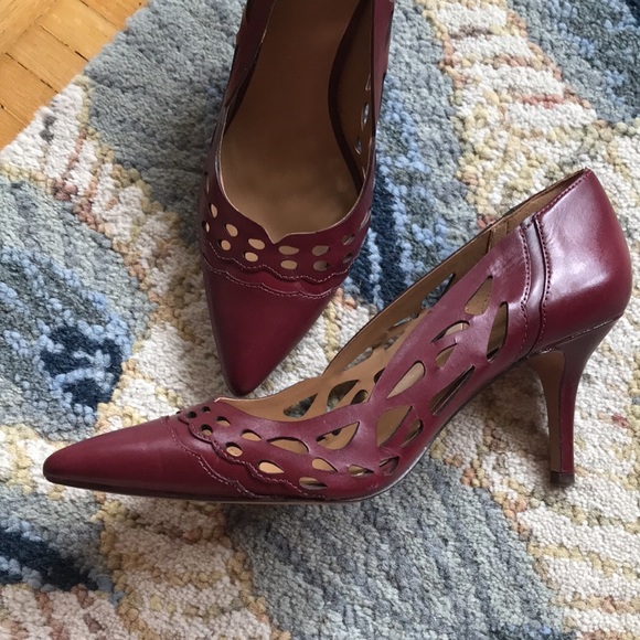 Nine West shoes in original box, worn once. - Picture 4 of 11